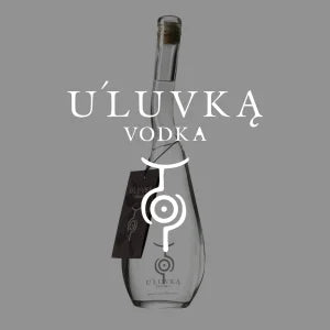 Ein Produktfoto einer Spirituose: Eine Flasche mit Etikett auf neutralem Hintergrund, klar dargestellt zur Präsentation im Online-Shop.