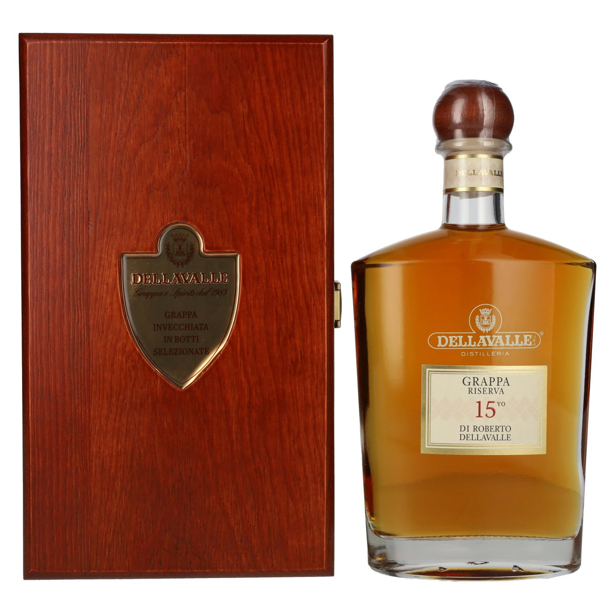 Dellavalle Grappa Reserva 15 ANNI by Roberto Dellavalle 42% vol. 0.7 l in a wooden box