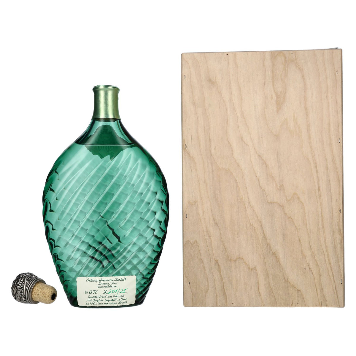 Rochelt Sour Cherry 2010 50% vol. 0.7 l in a wooden box